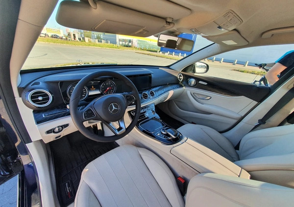 Mercedes-Benz Klasa E cena 137760 przebieg: 21000, rok produkcji 2017 z Trzebinia małe 191
